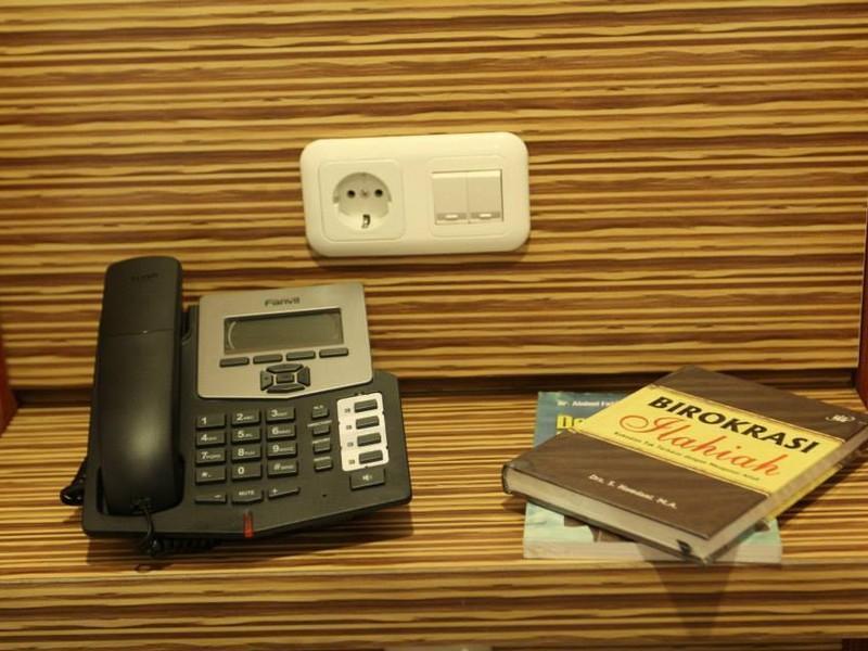 Zahabi Hotel Jakarta Simatupang Екстериор снимка